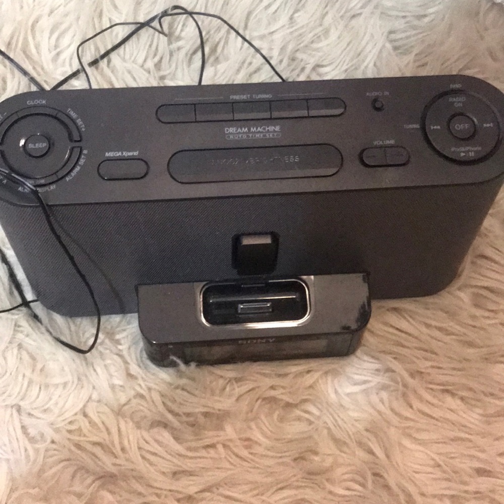 SONY RADIO - Picture 2 of 3